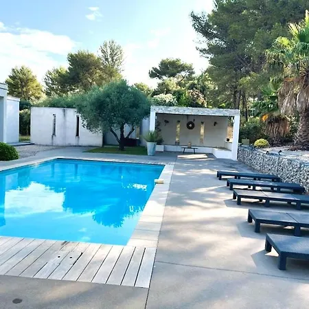 Les Vautes - Art De Vivre A La Provencale, Grande Piscine, Parking Couvert, Prise Electrique Voiture