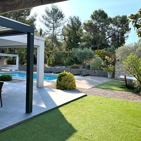 Willa Les Vautes - Art De Vivre A La Provencale, Grande Piscine, Parking Couvert, Prise Electrique Voiture *
